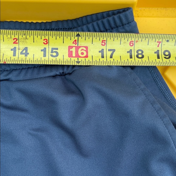 Vuori Men's Deep Blue Joggers Size: XXL - Picture 10 of 12